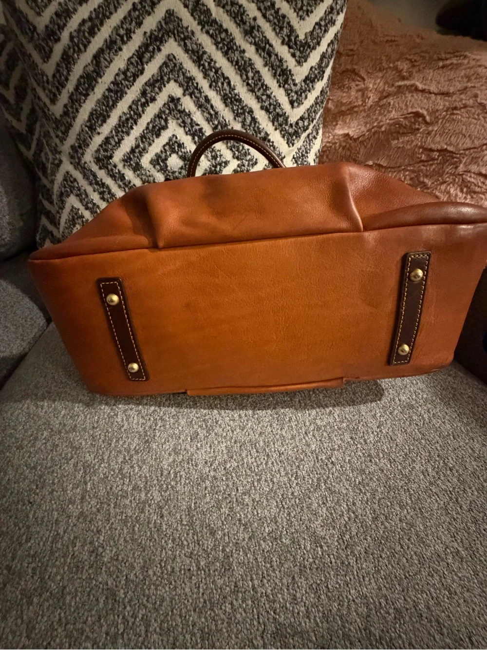 GUC Beautiful Dooney & Bourke Retired Large Stanwich Florentine Satchel